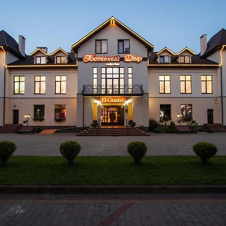 Hostynnyy Dvir Hotel Stryi Exterior foto